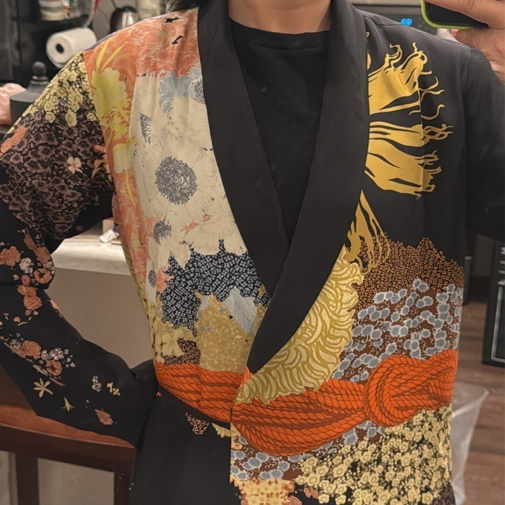 ✅SOLD✅💮🪷Silk Dries Van Noten side tie jacket robe floral print small